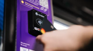 Closeup of Vendon card reader